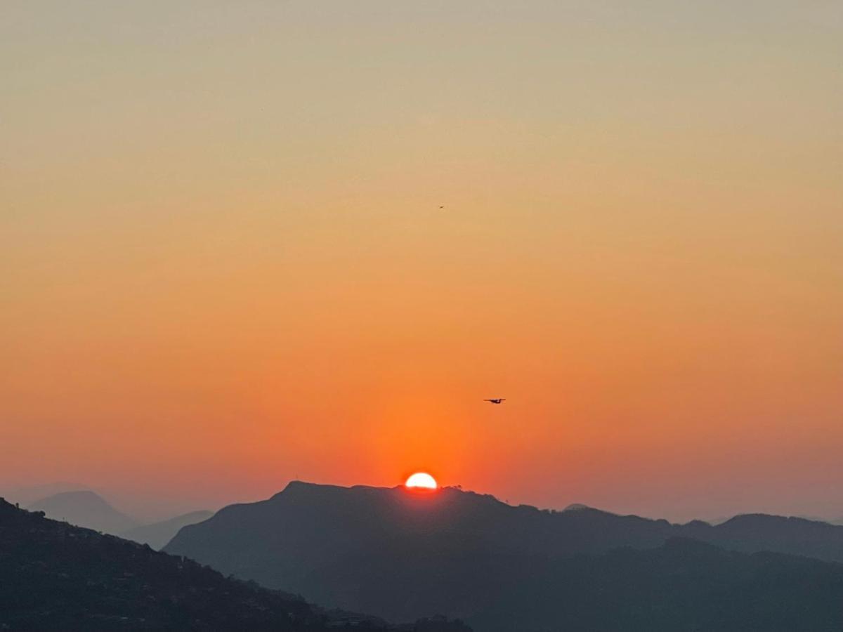 Green Hills Yoga Retreat פוקהרה מראה חיצוני תמונה
